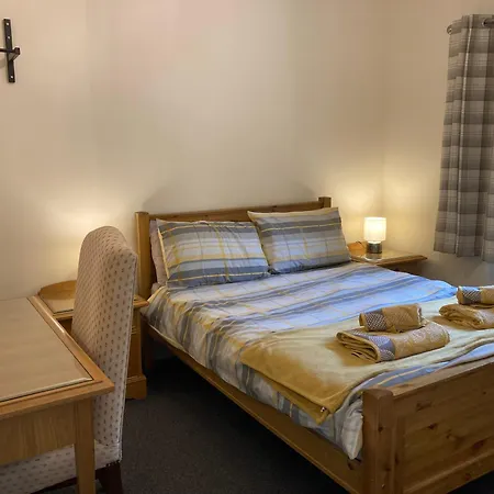 The Old Garage كندال