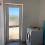 The Old Garage * קנדל