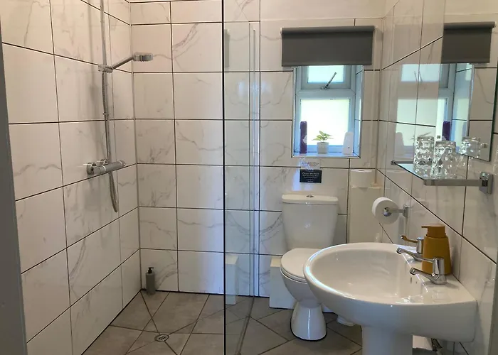 The Old Garage Apartamento Kendal